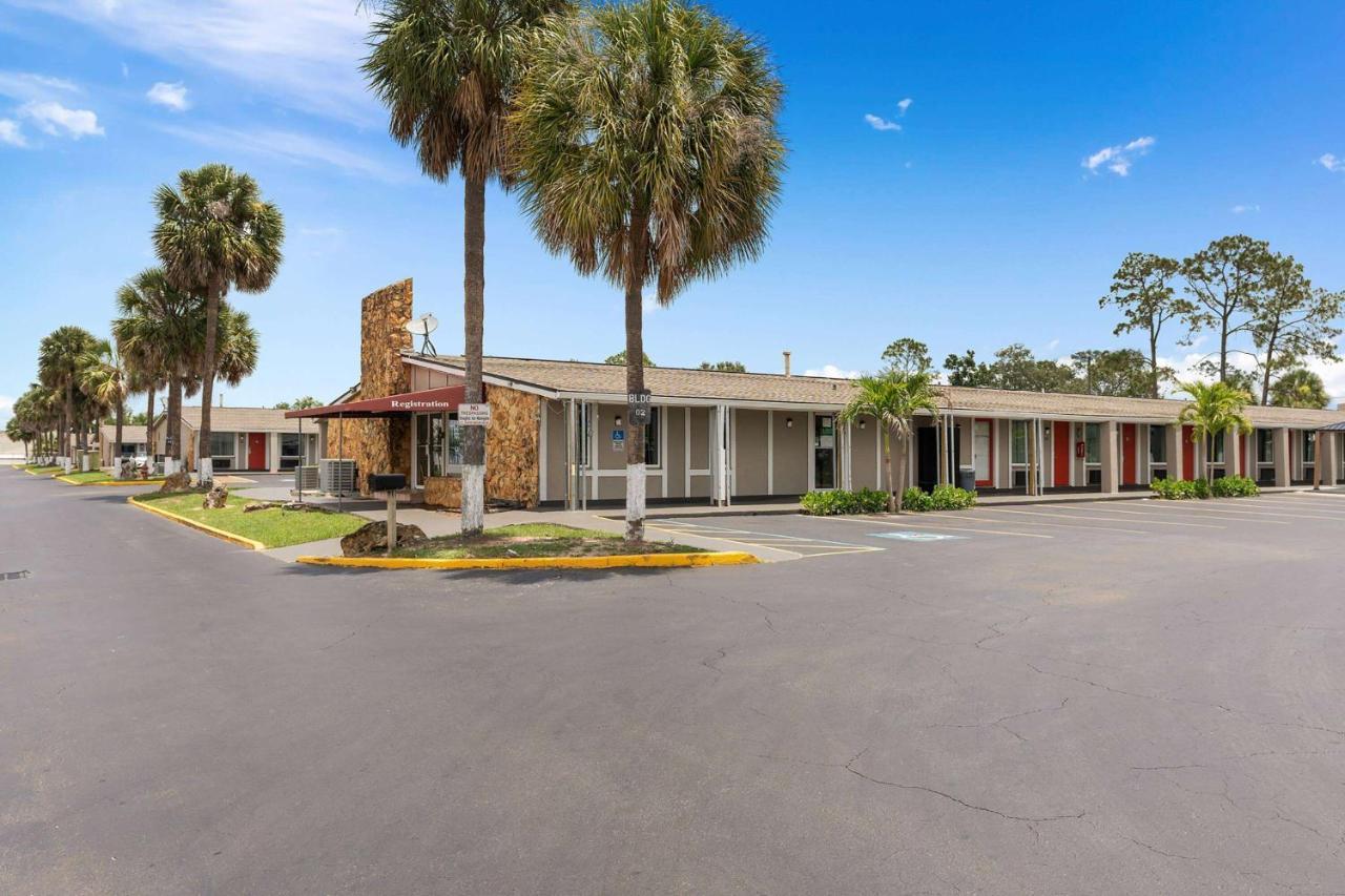 Super 8 By Wyndham Kissimmee-Orlando Hotel Four Corners Exterior photo