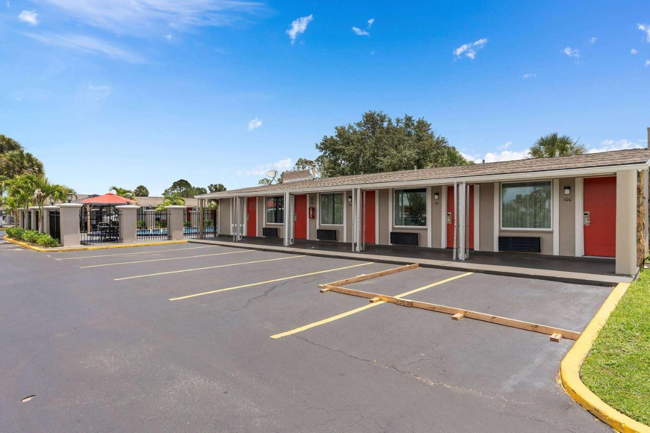 Super 8 By Wyndham Kissimmee-Orlando Hotel Four Corners Exterior photo