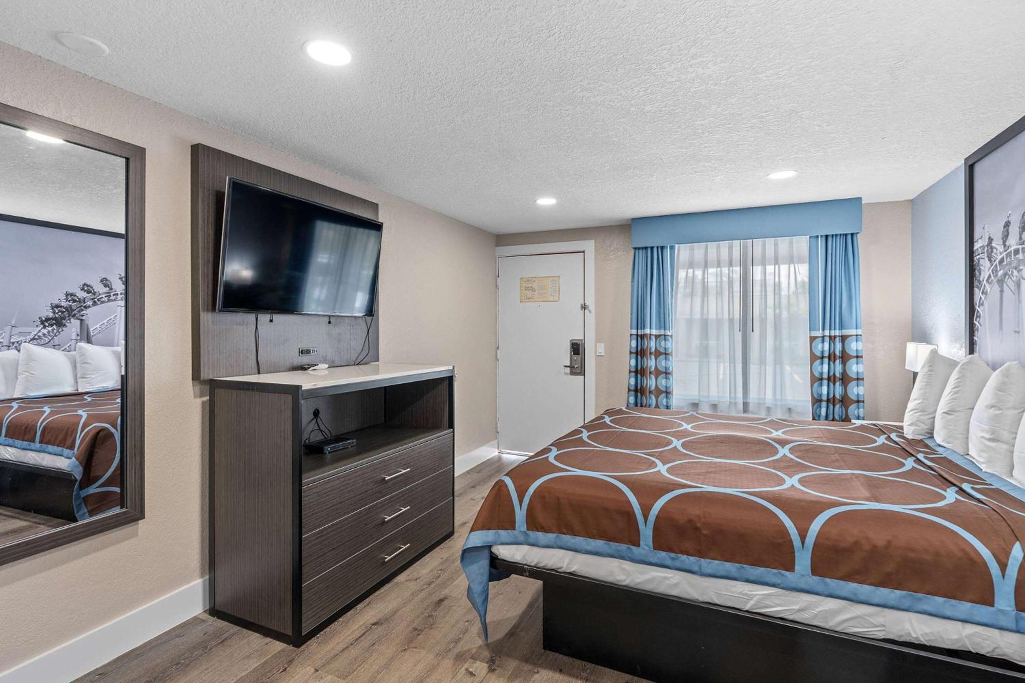 Super 8 By Wyndham Kissimmee-Orlando Hotel Four Corners Exterior photo